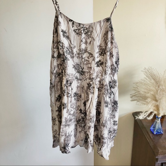 UO Kimchi Blue Romper - Picture 2 of 7